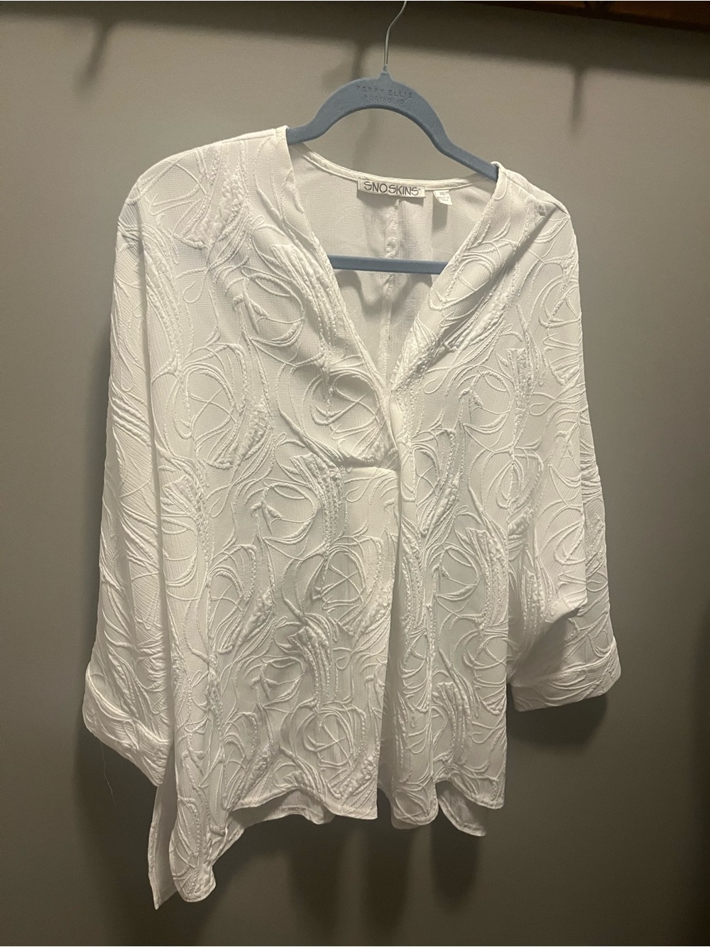 SNO SKINS White Embroidered V-Neck Tunic Top